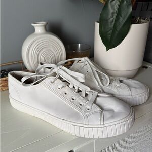 Zara White Sneakers Minimalist Low-Top Design